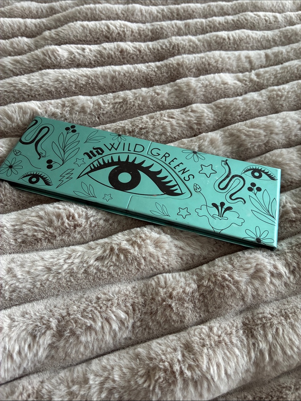 Urban Decay Wild Greens Eyeshadow Palette - Seafoam